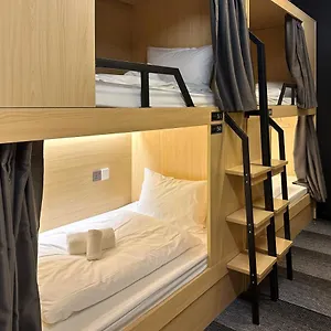  Capsule hotel The Capsule